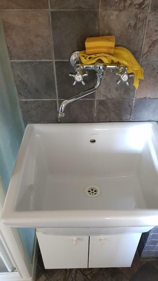 Appartamento Storico In Pieno Centro Ad אניונה מראה חיצוני תמונה